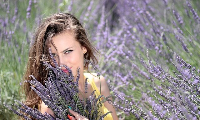 Proste, czy kręcone włosy, a może falowane?.