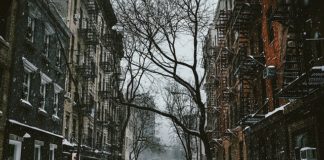 Kinowe wnętrze z klimatem