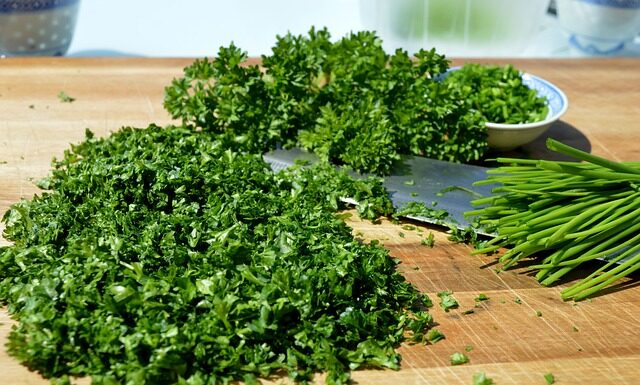 Co można zrobić z natki rzodkiewki?