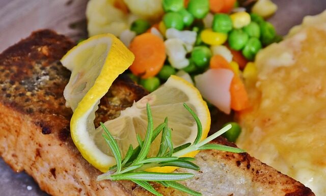 Jak często można jeść łososia wędzonego? Jak często można jeść łososia wędzonego?