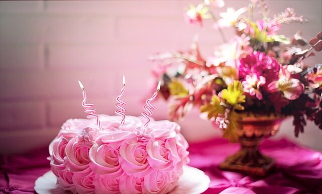 Jak zrobić boki tortu?